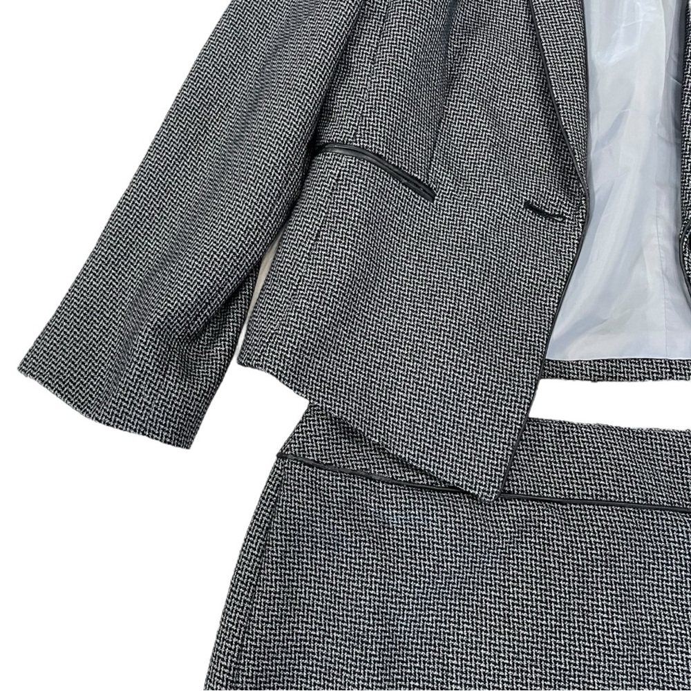 Tahari by Arthur Levine gray two piece skirt and jacket blazer tweed set… - Picture 2 of 7